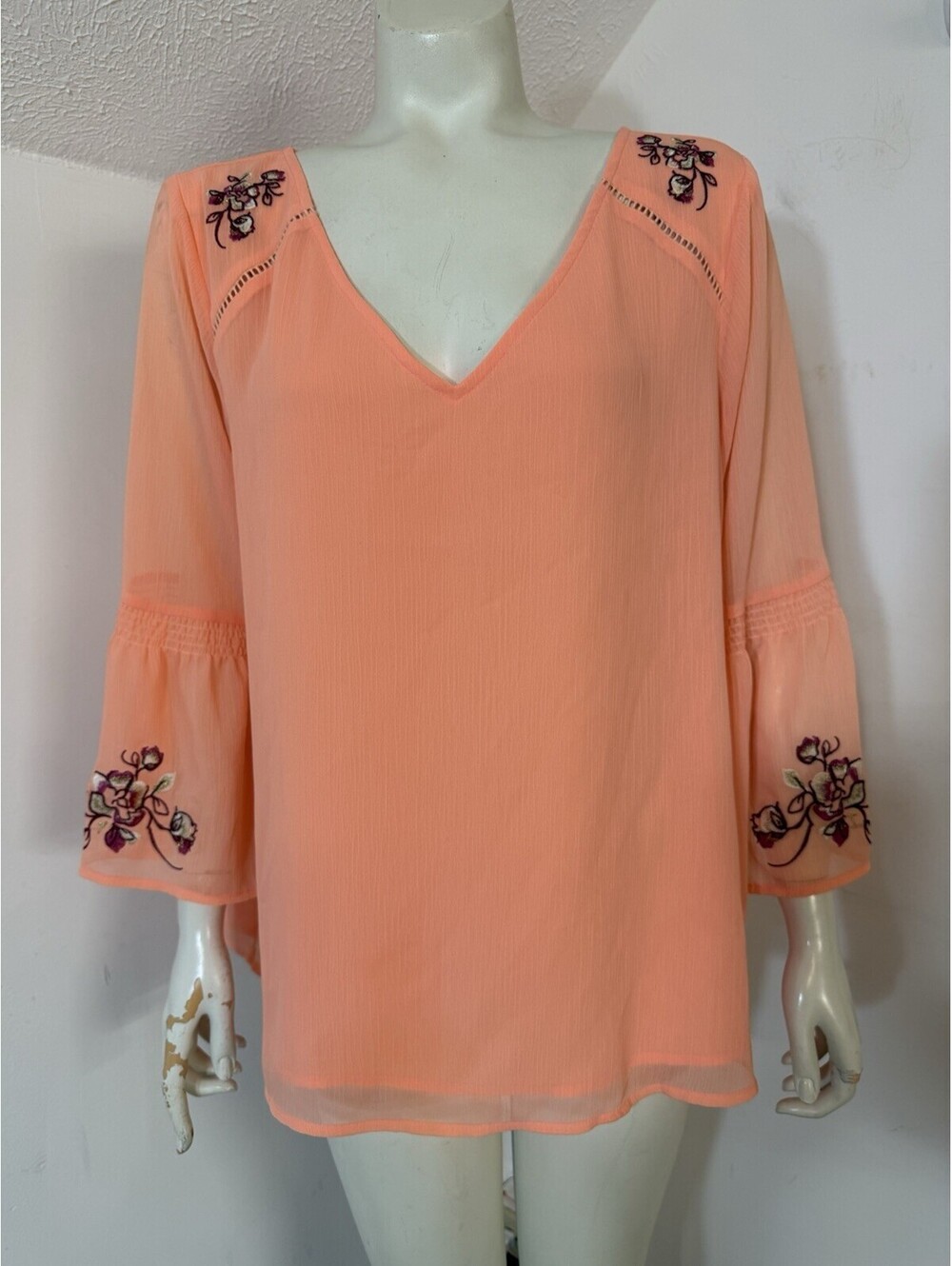 Apt 9 Womens XL Popover Top Lightweight V Neck Peach Color Embroidered Bell Slve
